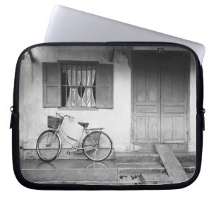Hoi An Vietnam, Haus mit Fahrrad Laptopschutzhülle