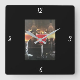 "HOLIDAY COCKTAILS" CHRISTMAS CLOCK QUADRATISCHE WANDUHR