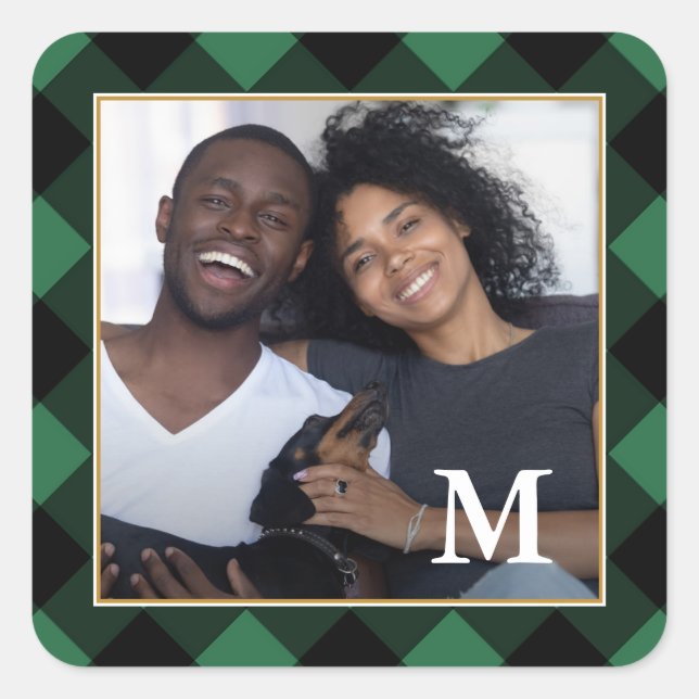 Holiday Green Kariert mit Monogram Foto Quadratischer Aufkleber (Vorderseite)