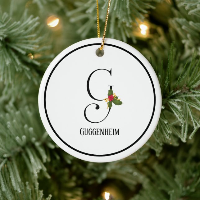 Holiday Holly Monogram Letter G Personalisiert Keramik Ornament (Baum)
