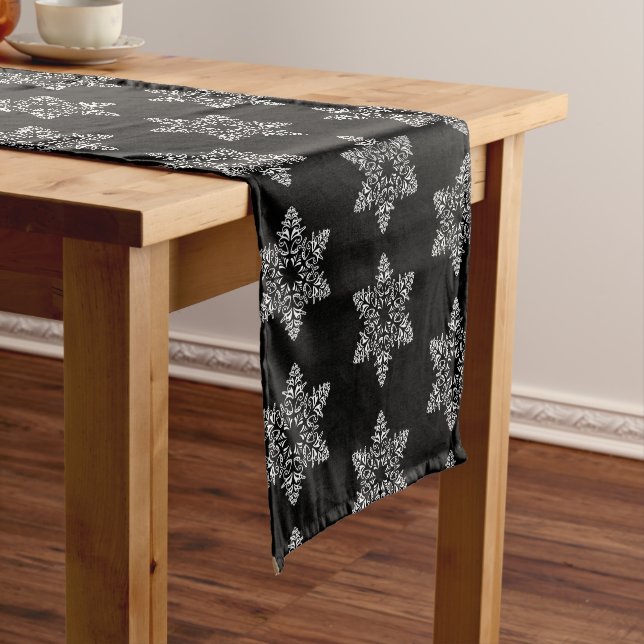 Holiday Snowflakes Table Runner Kurzer Tischläufer (Beispiel)