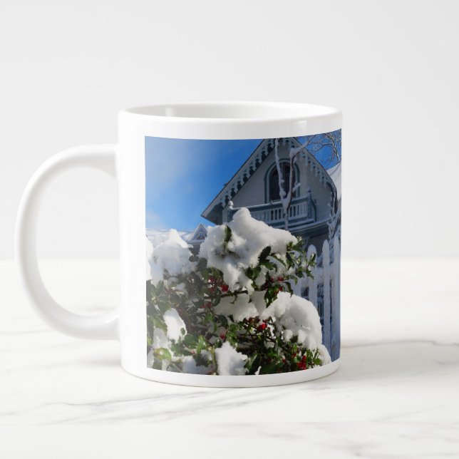 Holly Berries in Snow - Martha's Vineyard Jumbo-Tasse (Links)