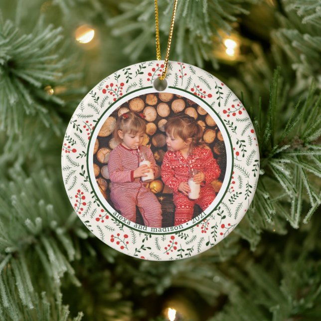 Holly Berries Winter Greenery Foto Names Keramik Ornament (Baum)