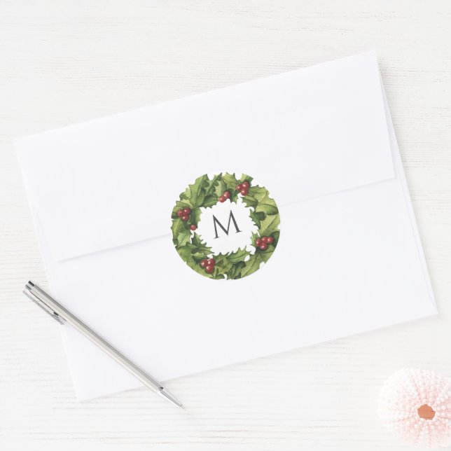 Holly Berries Wreath Monogram Winter Wedding Runder Aufkleber (Umschlag)