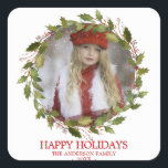 Holly Blätter Wreath Red Christmas Holiday | FOTO Quadratischer Aufkleber<br><div class="desc">Liebliche Aufkleber für Urlaubshüllungen / Grußkarten mit FOTO. Delikater roter,  heiliger Kranz mit Beeren und Grünpflanzen. Blumenstrauß in Aquarellfarben mit Blume aus Poinsettias. Personalisieren Sie,  indem Sie Ihr Foto und den Namen,  das Jahr. Ideal,  um Ihre Familie und Freunde zu schicken.</div>
