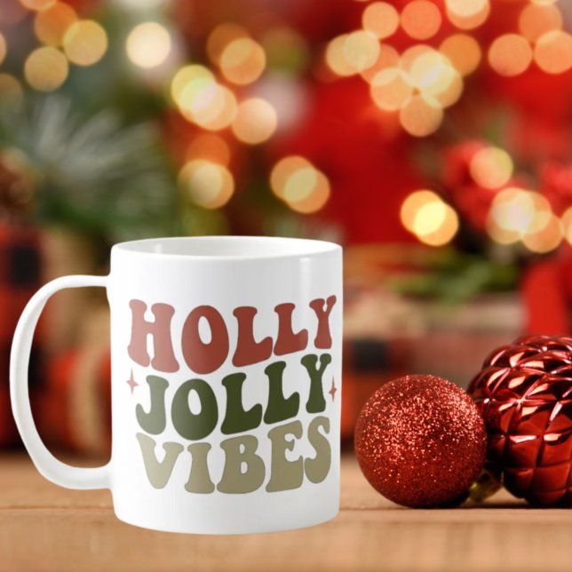 Holly Jolly Vibes Retro 1960er Weihnachtsgeschenk Kaffeetasse (Von Creator hochgeladen)