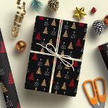 Holly Night Christmas Buffalo Kariert und Leopard Geschenkpapier<br><div class="desc">Fügen Sie Ihren Geschenken eine Touch Eleganz und modernen Flair mit diesem schicken Weihnachtspapier hinzu. Mit einer stilvollen Kombination aus roten karierten und leopardenfarbenen Weihnachtsbäumen und der Phrase "O Heilige Nacht" auf einem schwarzen Hintergrund verleiht dieses Design Ihren Feierlichkeiten einen einzigartigen und festlichen Look. Dieses Verpackungspapier ist perfekt für jeden,...</div>