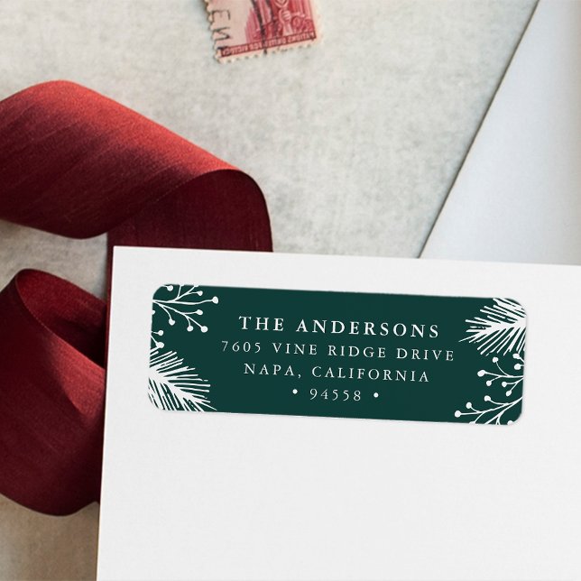 Holly und Pine | Red Holiday Return Address Label (Von Creator hochgeladen)