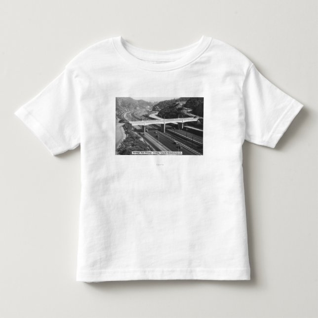 Hollywood, Durchlauf-Autobahn-Ansicht CAs Cahuenga Kleinkind T-shirt (Vorderseite)