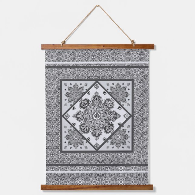 Holz Topped Gray Medallions Wall Tapestry Wandteppich Mit Holzrahmen (Vorderseite)