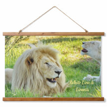 Holz-Wandteppich mit weißem Löwen & Löwin!