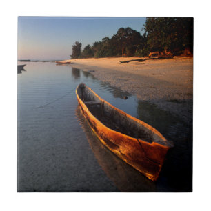 Holzboote am Tondooni-Strand Fliese