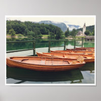 Holzboote Slowenien Landschaftlicher See Nebensfot