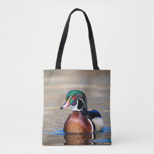 Holzente in einem Teich Tasche
