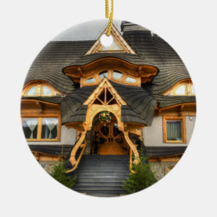 Hölzernes polnisches Haus in Zakopane Keramikornament