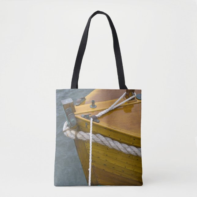 Hölzernes Segelboot im Wasser Tasche (Vorderseite)