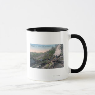 Holzfäller, die Klotz über Gulch durch Kabel Tasse