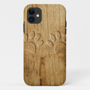 Holzgeschnitzter Hundetatenabdruck iPhone 11 Hülle