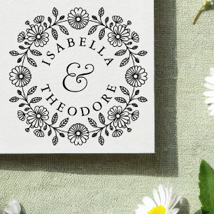 Holzstempel Brautpaar-Name mit Blumenkranz Gummistempel