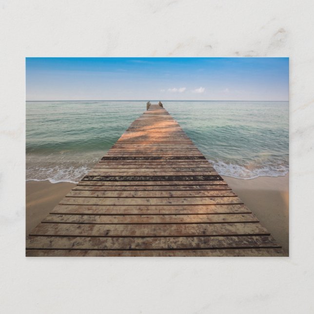 Holzwanderweg und Meer im Sommer Postkarte (Vorderseite)