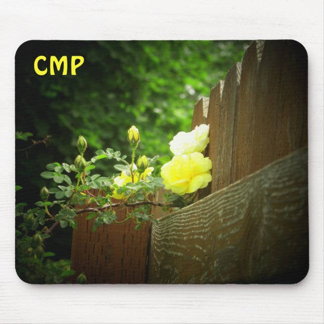Holzzaun und Gelbe Rose sichern Ihre Ursprünge Mousepad (Vorne)