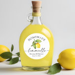 Homemade Limoncello Calligrafy Watercolor Lemon Runder Aufkleber<br><div class="desc">Moderne Minimalistische und dennoch elegante Kalligraphie Kalligraphie Krummschrift Wasserfarben Zitronen und Grüne,  hausgemachte Limoncello Hochzeiten Flaschen Aufkleber</div>