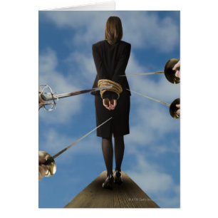 homme d'affaires marchant sur la planche