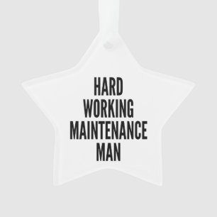 Homme d'entretien de travail dur