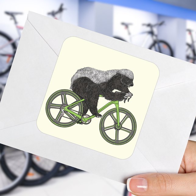 Honey Badger Cycling Funny Badass Animal Cyclist Quadratischer Aufkleber (Honey badger on a bicycle sticker funny cycling wild animal badass cyclist)