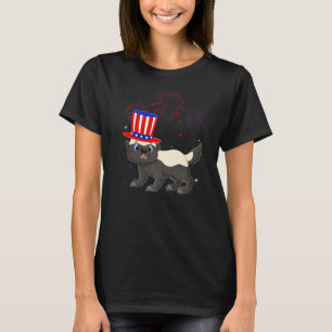 Honey Badger Red White Blue Feuerwerk Dekoration 4 T-Shirt