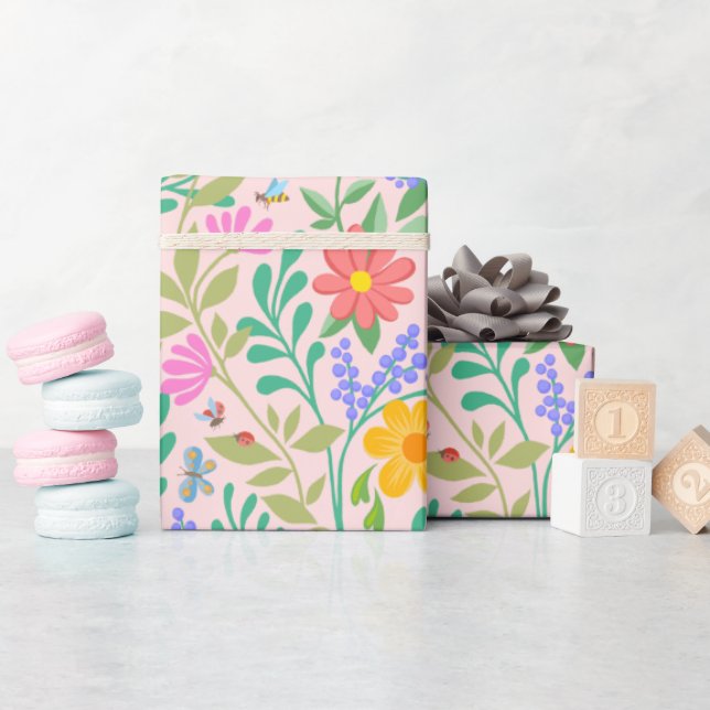 Honey Bee, Ladybug, Butterfly, Dragonfly & Blume Geschenkpapier (Babyparty)