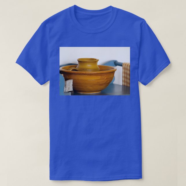 Honey Brown Pottery Basin und Pitcher Fotografie B T-Shirt (Design vorne)