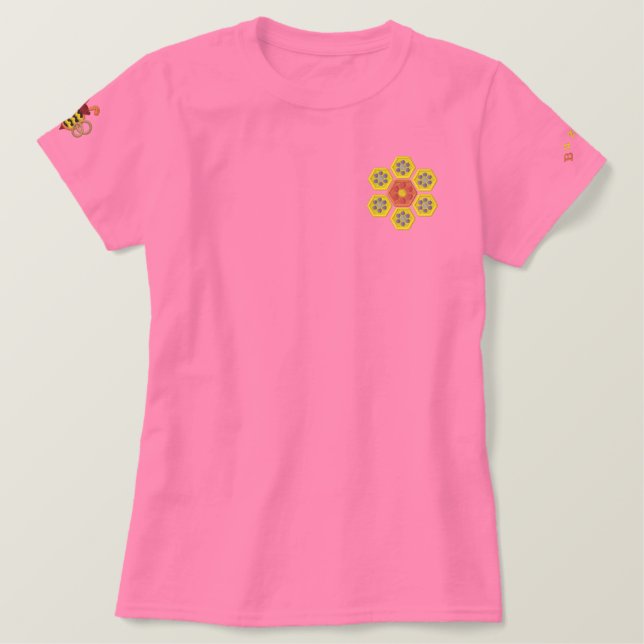 Honeycomb Hex Blume besticktes T-Shirt (Design vorne)