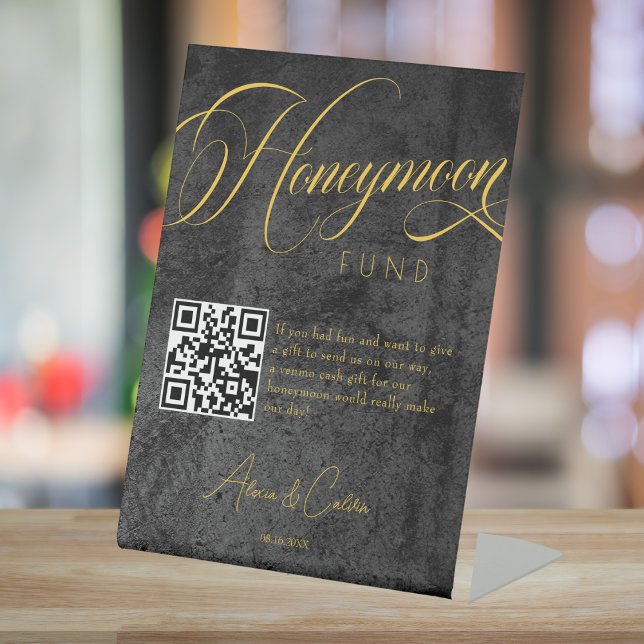 Honeymoon Fun Calligraphy Script QR Code Wedding Sockelschild (Von Creator hochgeladen)