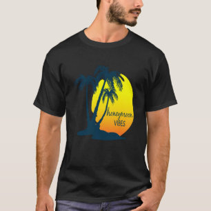Honeymoon Vibes Beach Palm Tree Nach Hochzeit Vaca T-Shirt