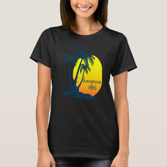 Honeymoon Vibes Beach Palm Tree Nach Hochzeit Vaca T-Shirt (Vorderseite)