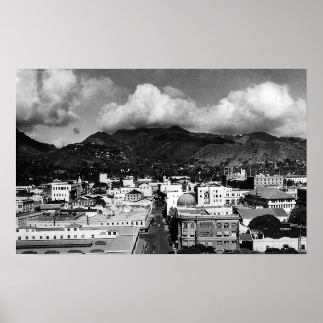 Honolulu, HA - View of City from Aloha Tower Poster (Vorne)