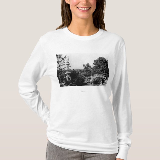 Honolulu, Hawaii - Ansicht von Moanolua Gärten T-Shirt (Vorderseite)