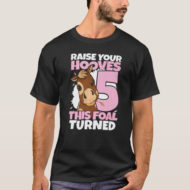 Hooves 5. Geburtstagspferde T-Shirt (Vorderseite)