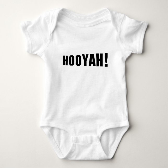 HOOYAH! BABY STRAMPLER (Vorderseite)