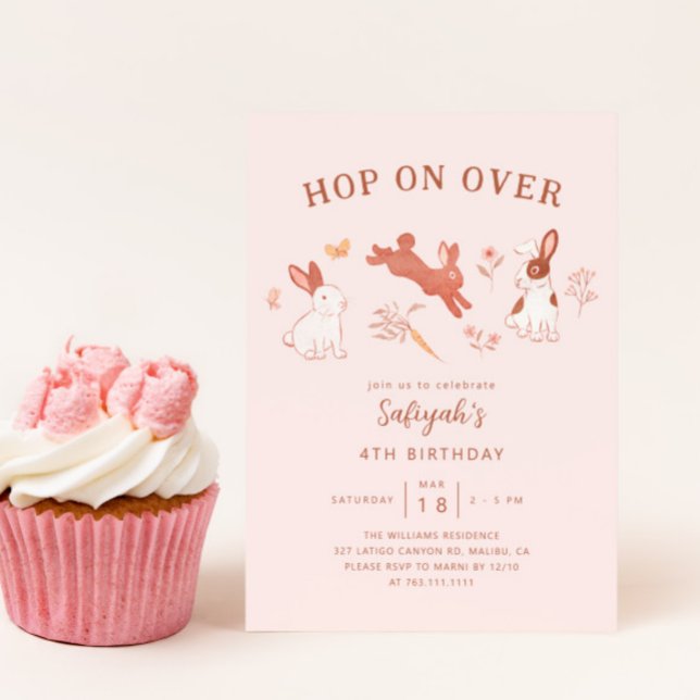 Hop On Over Bunny Girl Birthday Party Einladung (Von Creator hochgeladen)