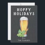 Hoppy Holidays Chalkboard Flat Holiday Card Feiertagskarte<br><div class="desc">Das Bierglas,  der Hopfen und der Weizen auf der schwarzen Tafel mit passendem Pub-Muster auf der Rückseite,  lustige "Hoppy Holidays"-Karte.</div>