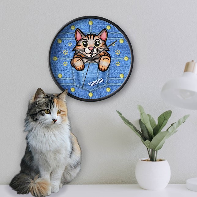 Horloge Calico Chat à Faux Denim Poche avec nom personnali (Créateur téléchargé)