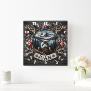Horloge Carrée Aigle royal avec montagnes et drapeaux