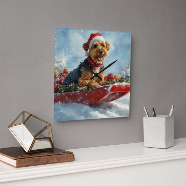 Horloge Carrée Airedale Chien dans la boue Laisser neiger Noël (Bureau)