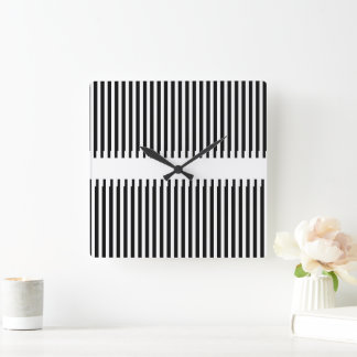 Horloge Carrée Art ASCII