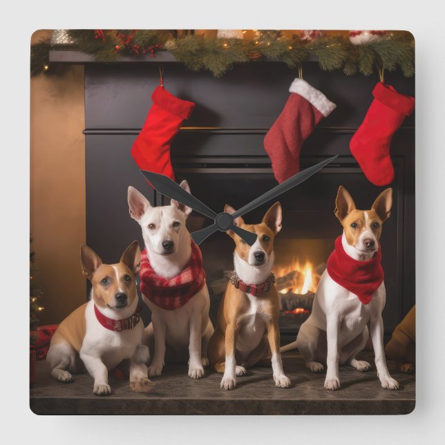 Horloge Carrée Basenji au coin du feu Noël (Recto)