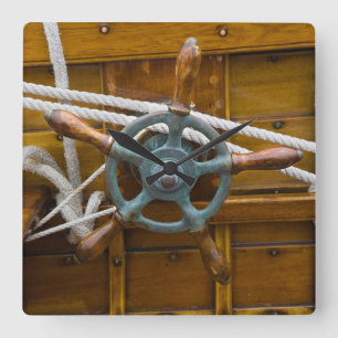 Horloge Carrée Bateau en bois antique