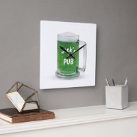 Bière verte irlandaise avec Shamrocks