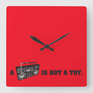 Horloge Carrée Boombox n'est pas un jouet